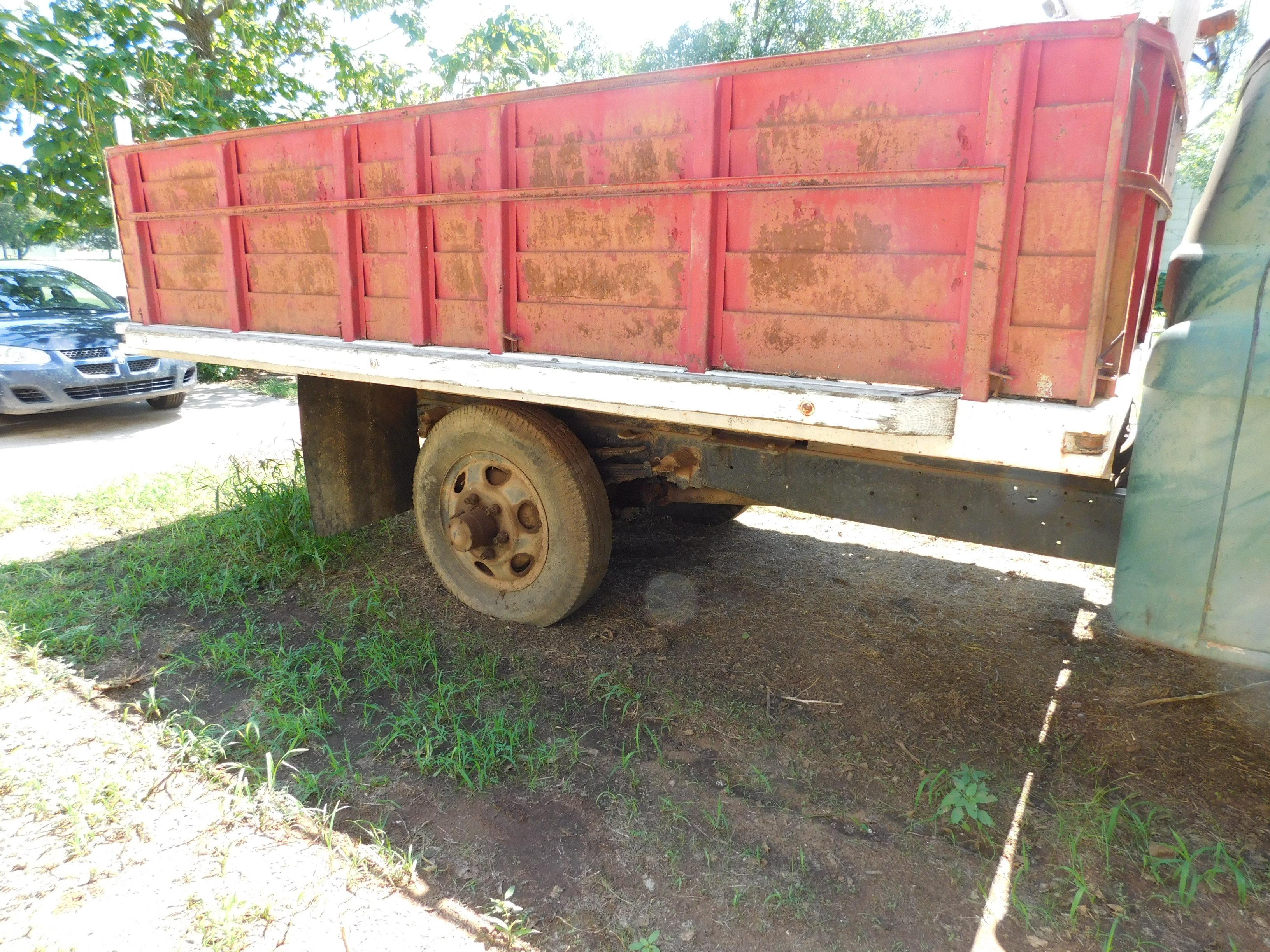 1957 Chevrolet 6400 Grain Truck