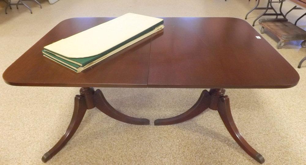 Duncan Phyfe Table w/Table Pad