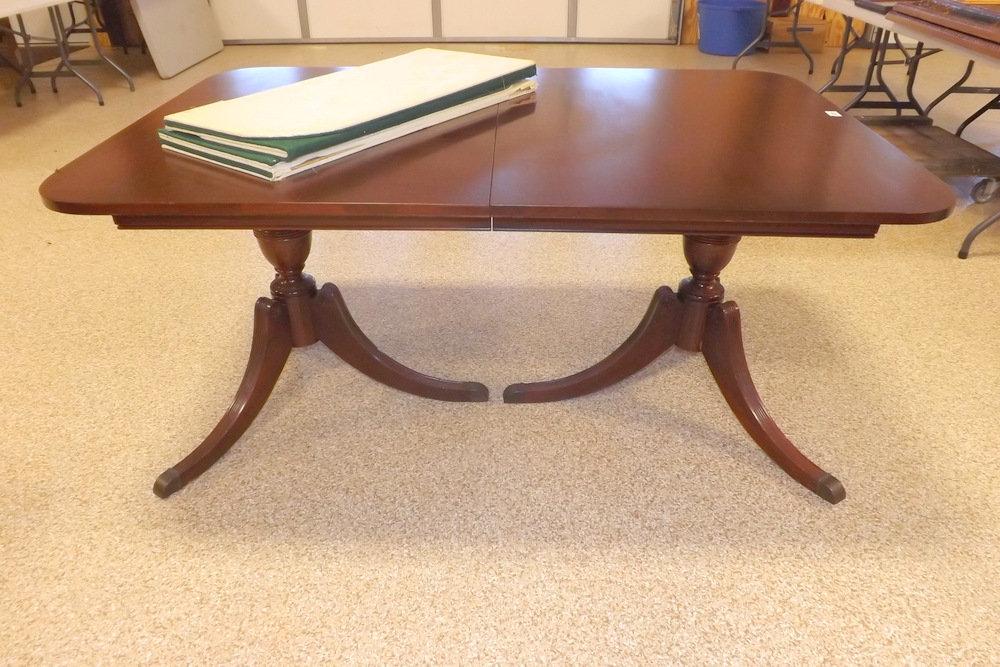 Duncan Phyfe Table w/Table Pad