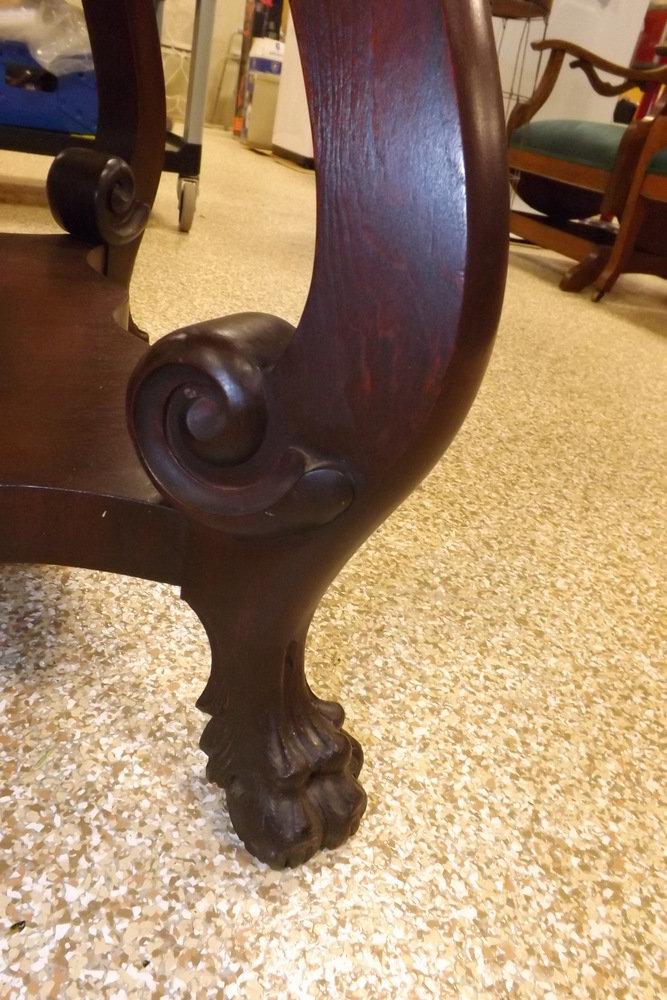 Round Claw Foot Table w/Shelf on Bottom