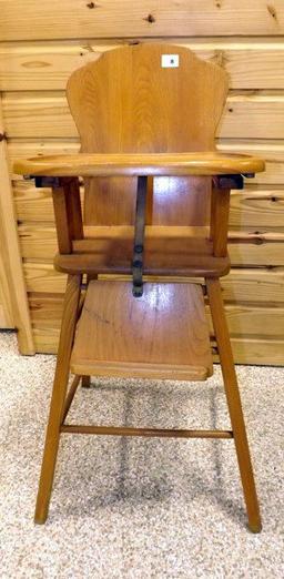 Vintage Oak High Chair w/Tray & Footrest