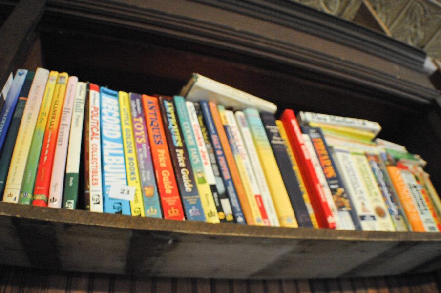 SHELF OF COLLECTIBLE PRICE GUIDE BOOKS