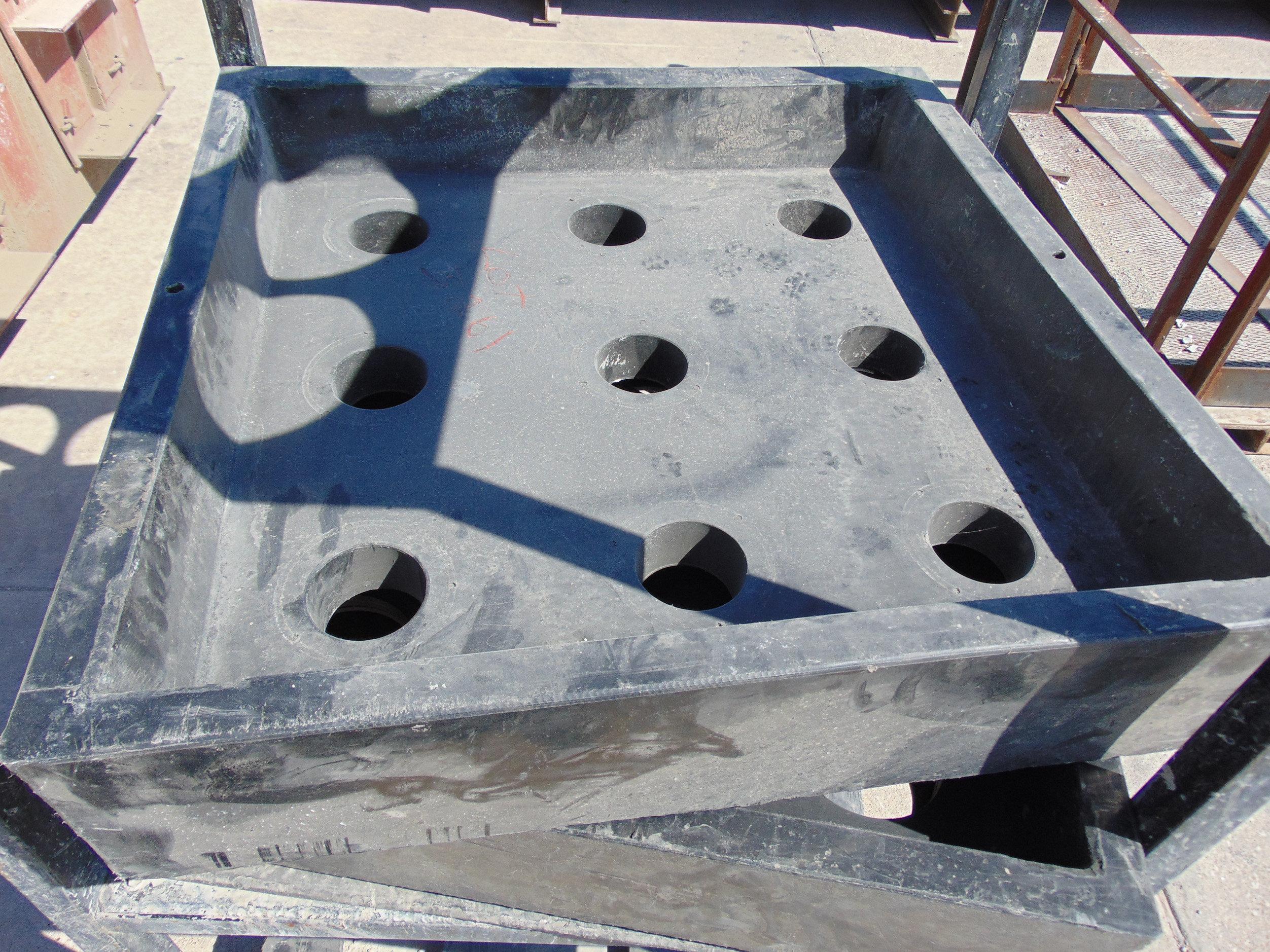 Pouring Rack For Strike Product Bollards