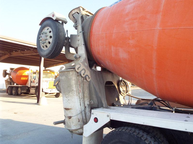 2014 Freightliner McNeilus Mixer Truck