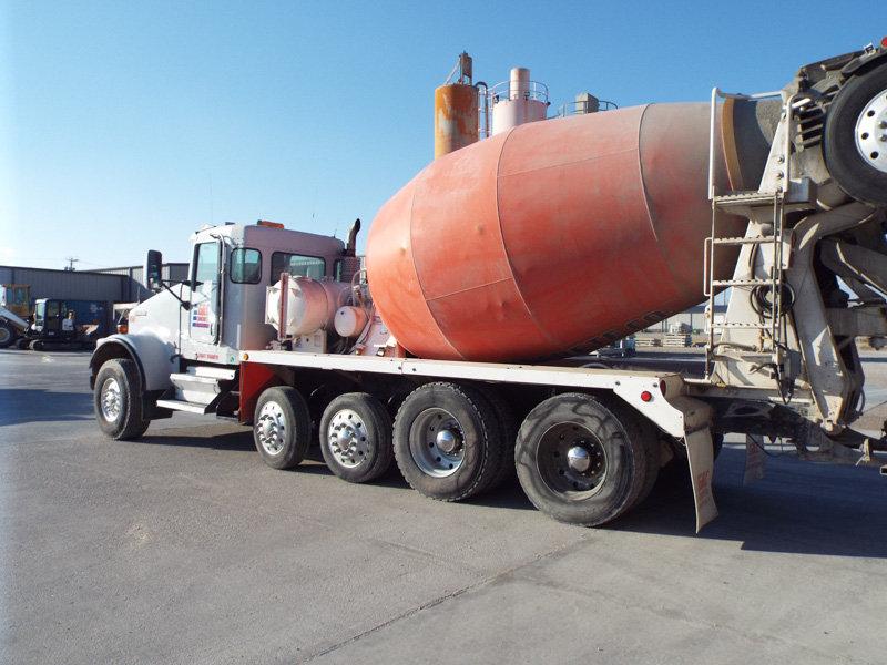 2006 Kenworth McNeilus Mixer Truck