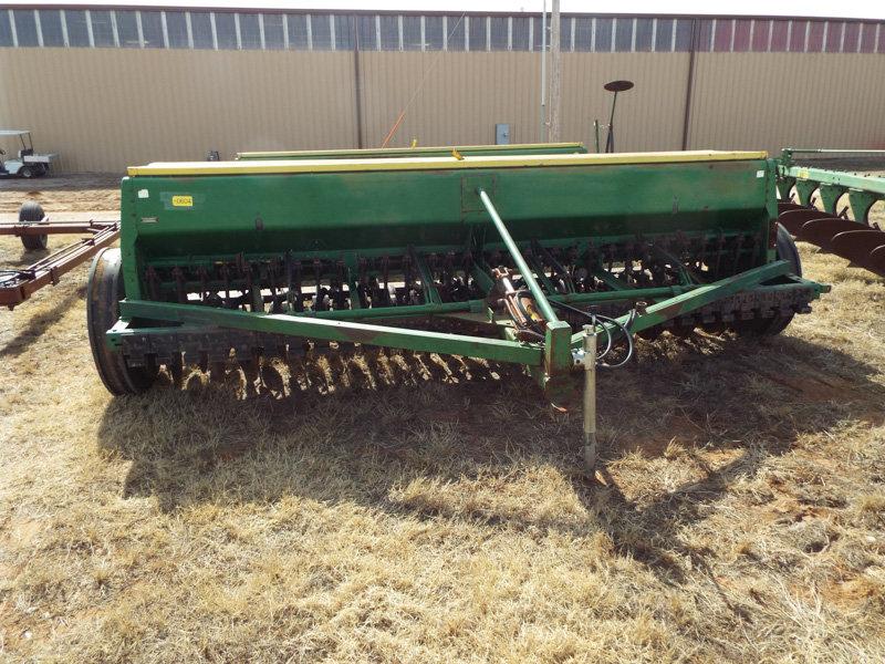 John Deere 8350-1610D 30-5 D.D. Grain Drill