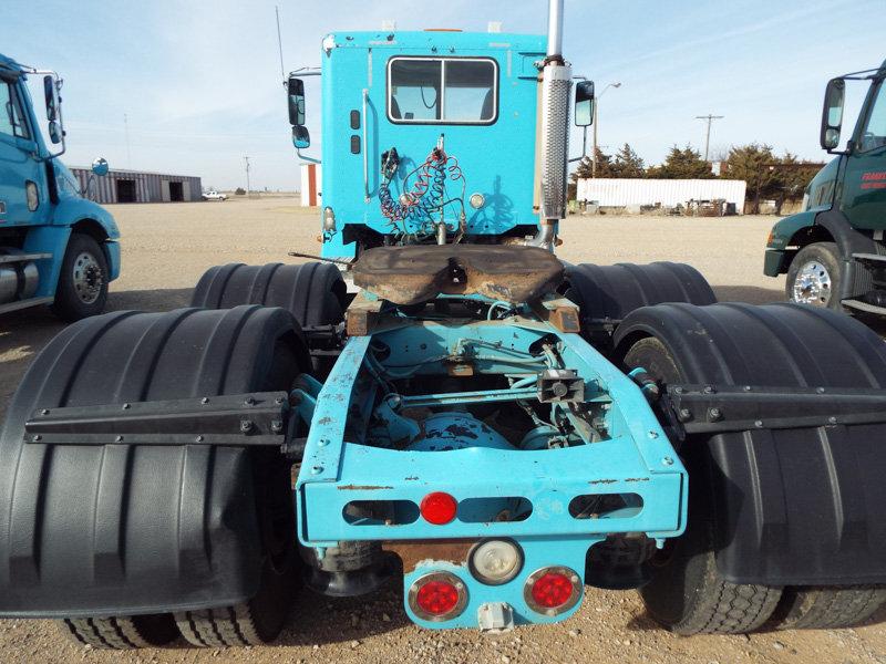 2007 Light  Blue Freightliner Columbia Truck