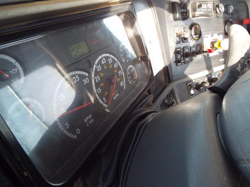 2007 Light  Blue Freightliner Columbia Truck