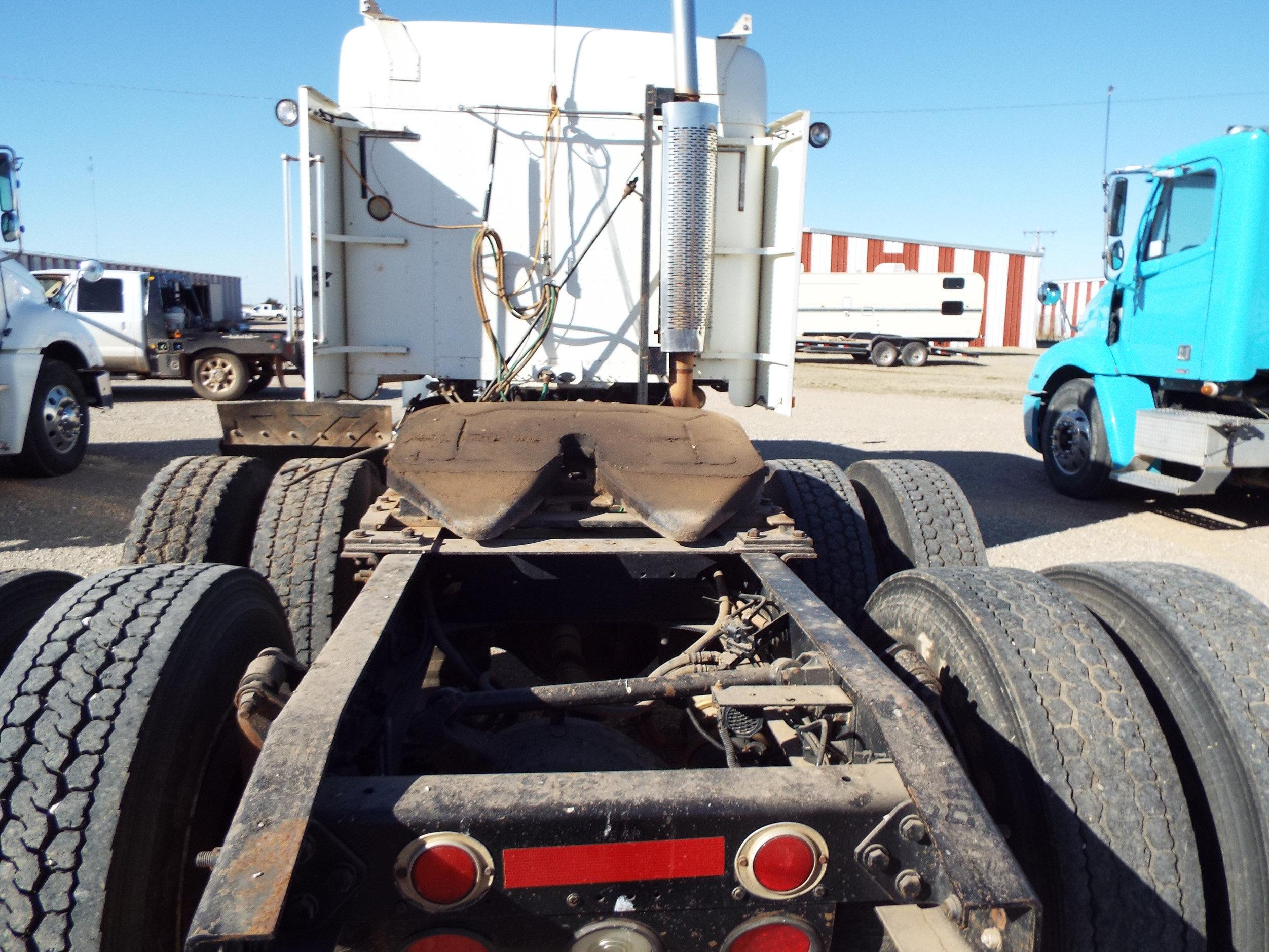 1998 White Freightliner Truck