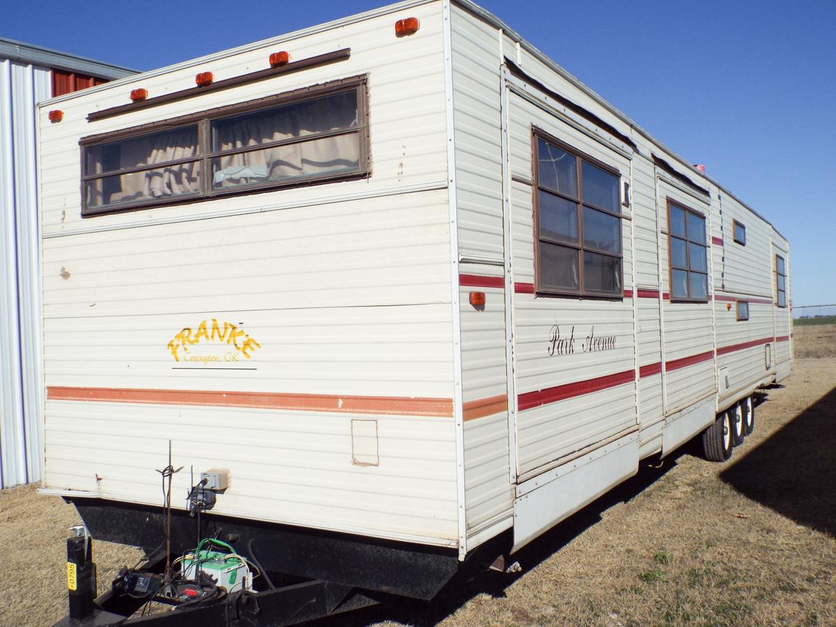 1992 8x40 Park Avenue Bunkhouse