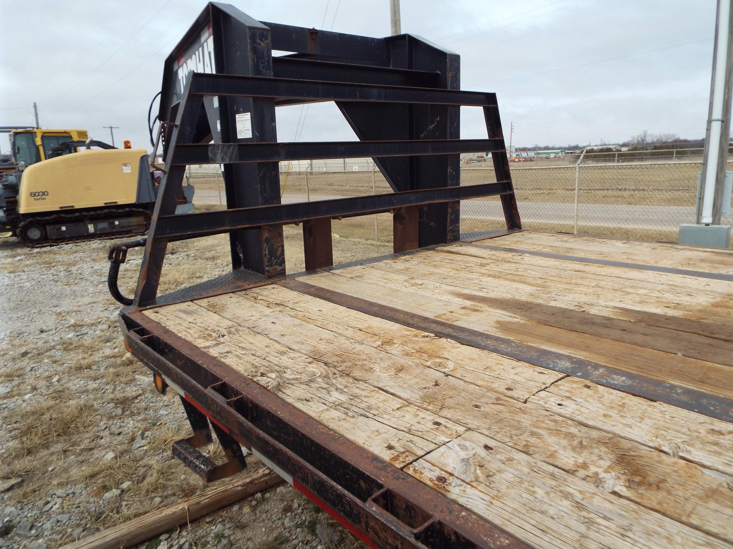 2004 Top Hat, gooseneck hitch trailer