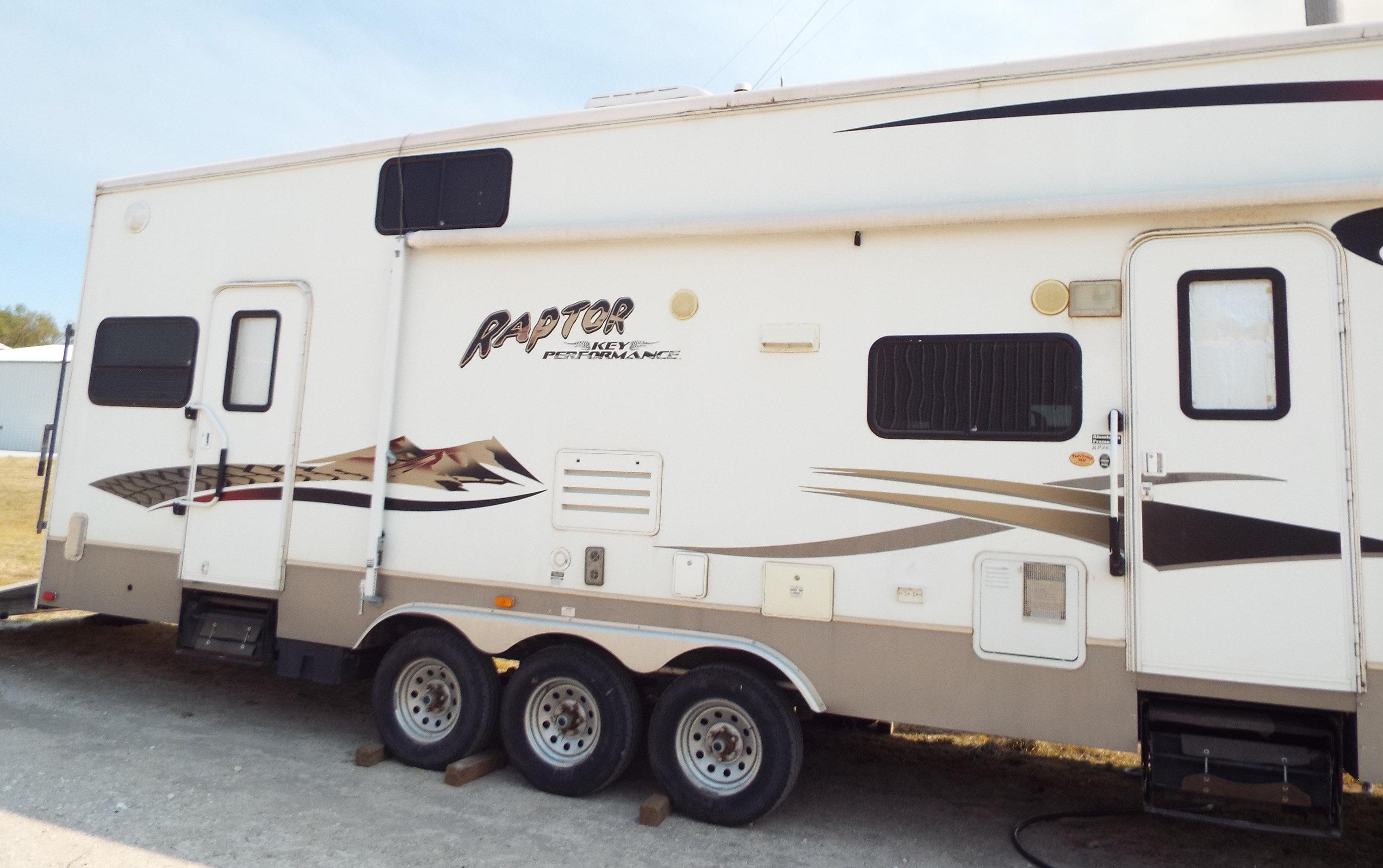 2007 Keystone Raptor 3612 Gooseneck Travel Trailer,