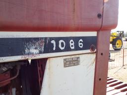 1086 International Tractor