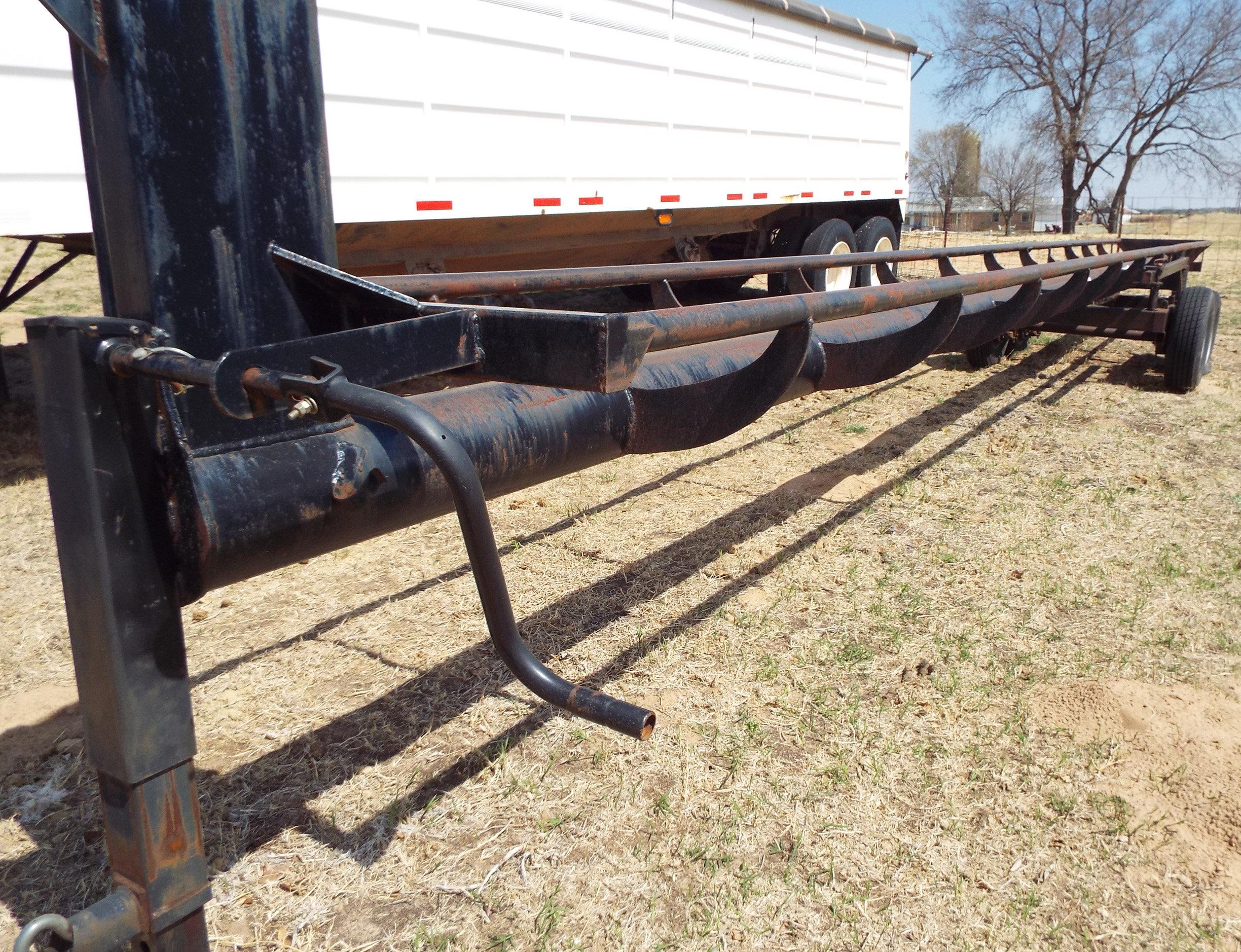 7 Bale Hay trailer, goose-neck