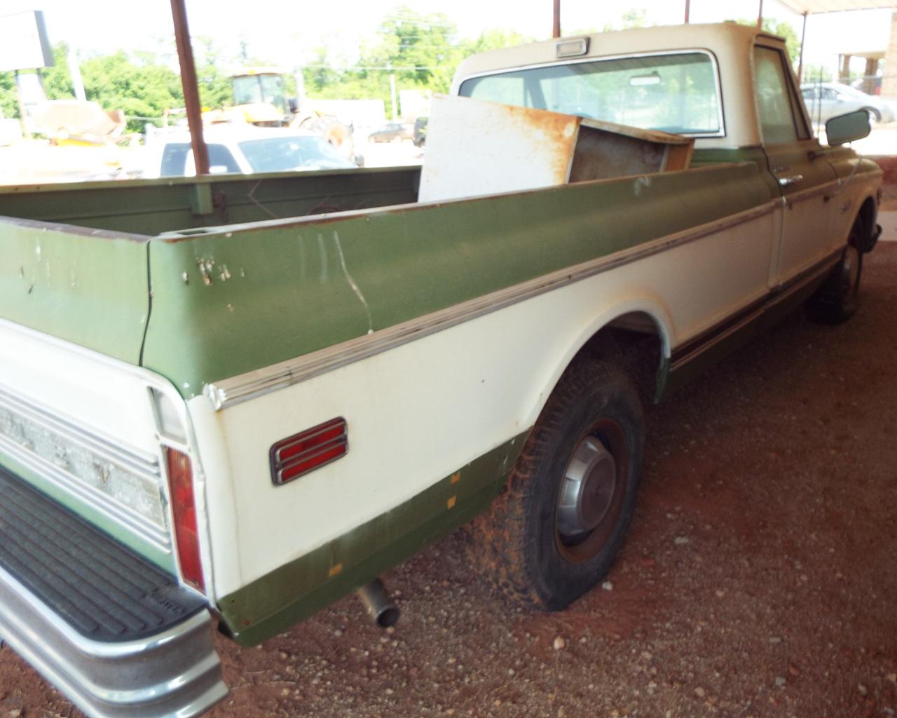 1972 Chevrolet Super 20 Pickup