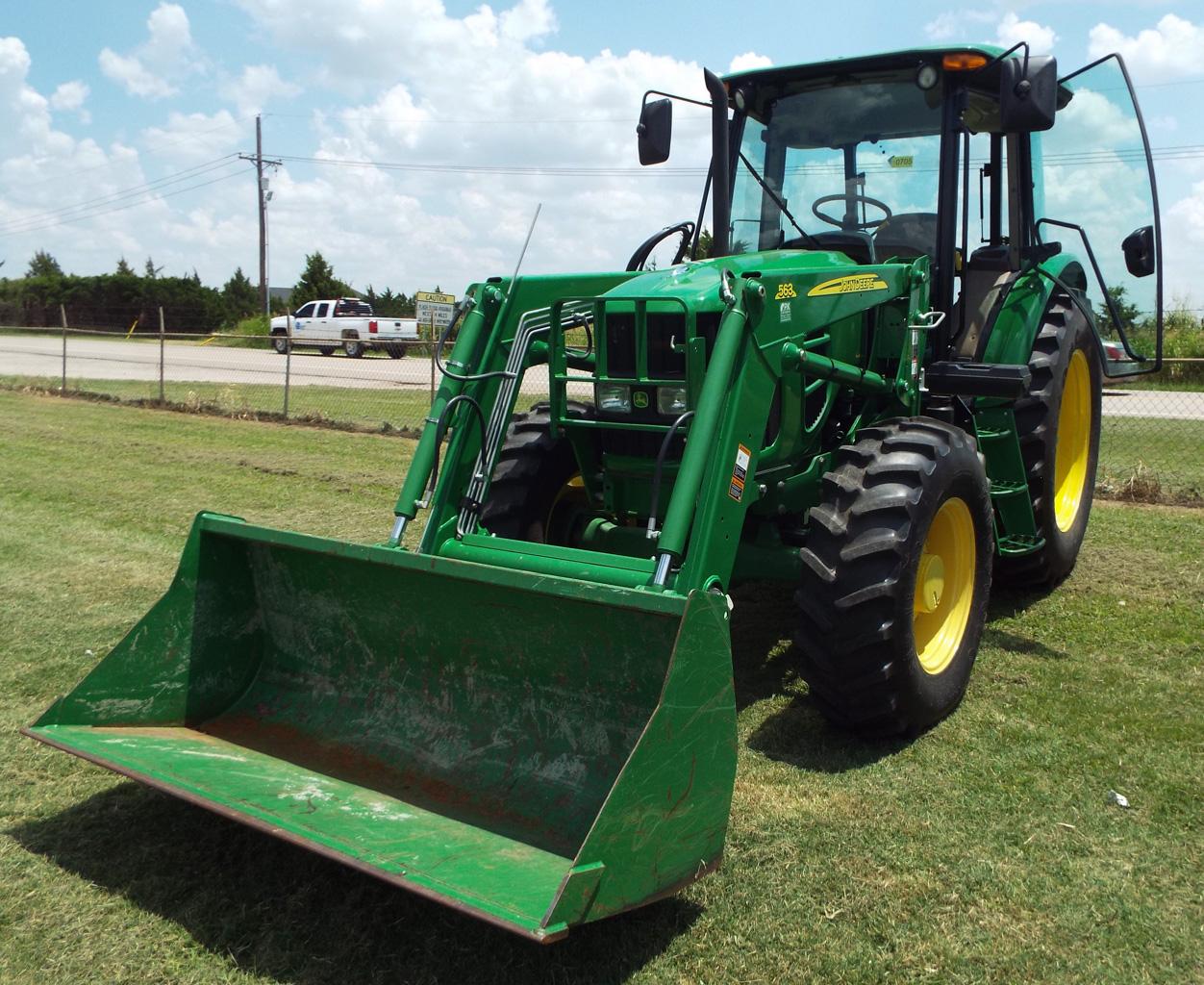 2011 John Deere 6115D MFW tractor w/John Deere 563 loader