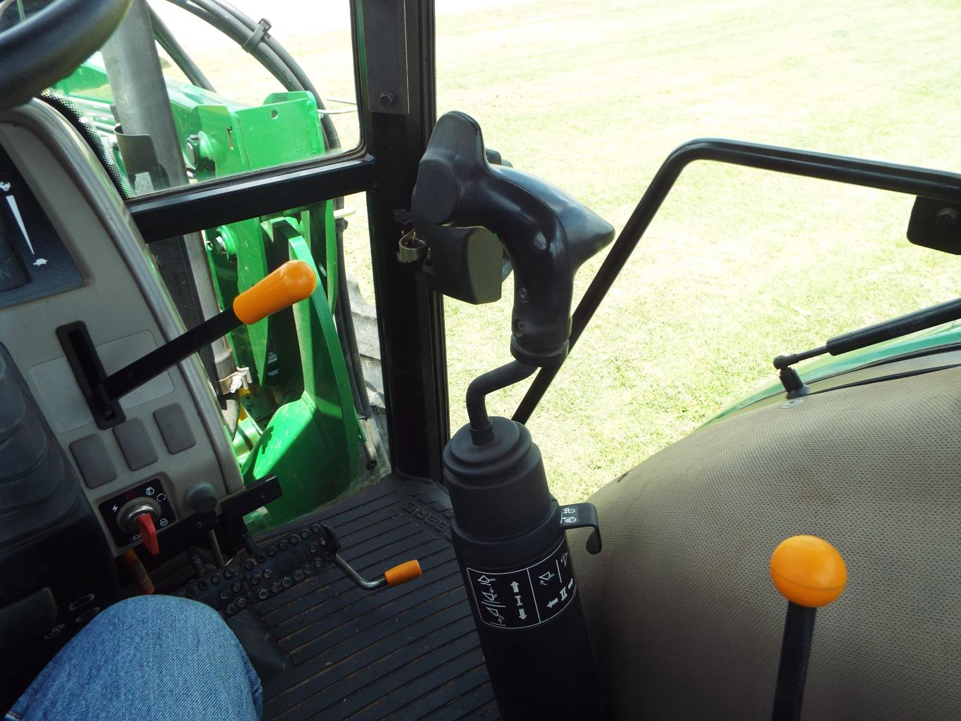 2011 John Deere 6115D MFW tractor w/John Deere 563 loader