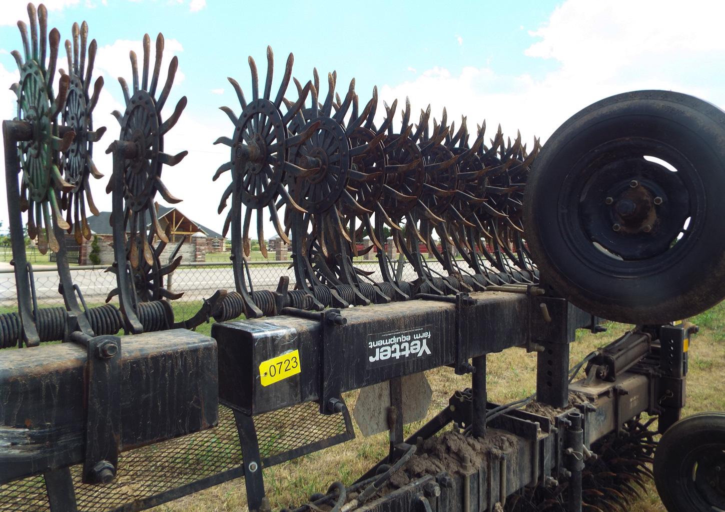 Yetter 41' 3pt, rotary hoe model 3541