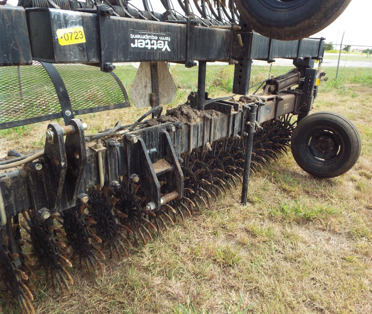 Yetter 41' 3pt, rotary hoe model 3541