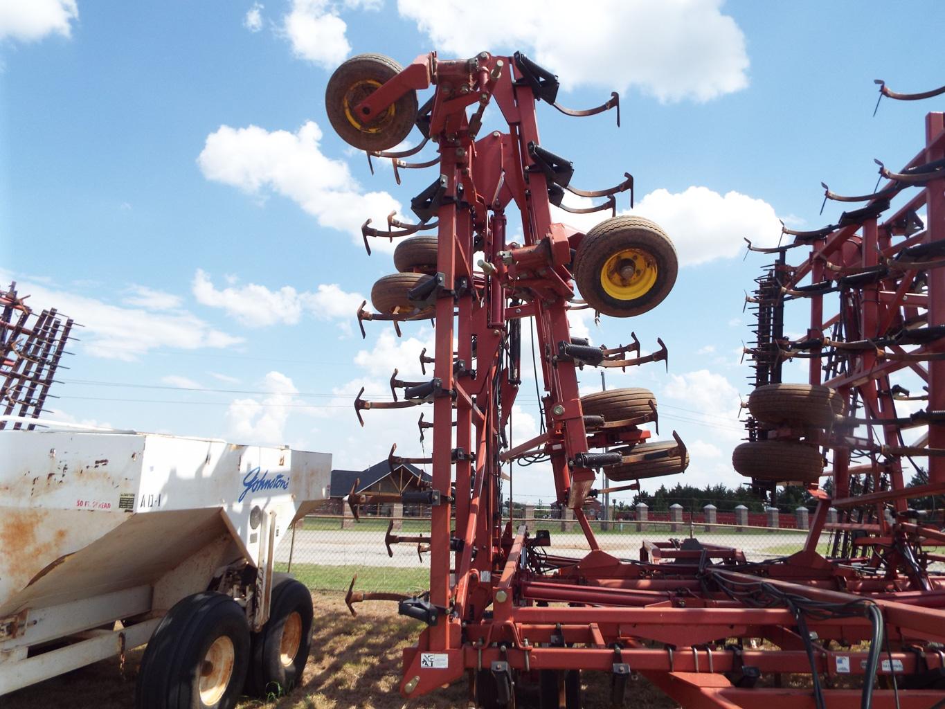 Sunflower model 5055-58 field cultivator