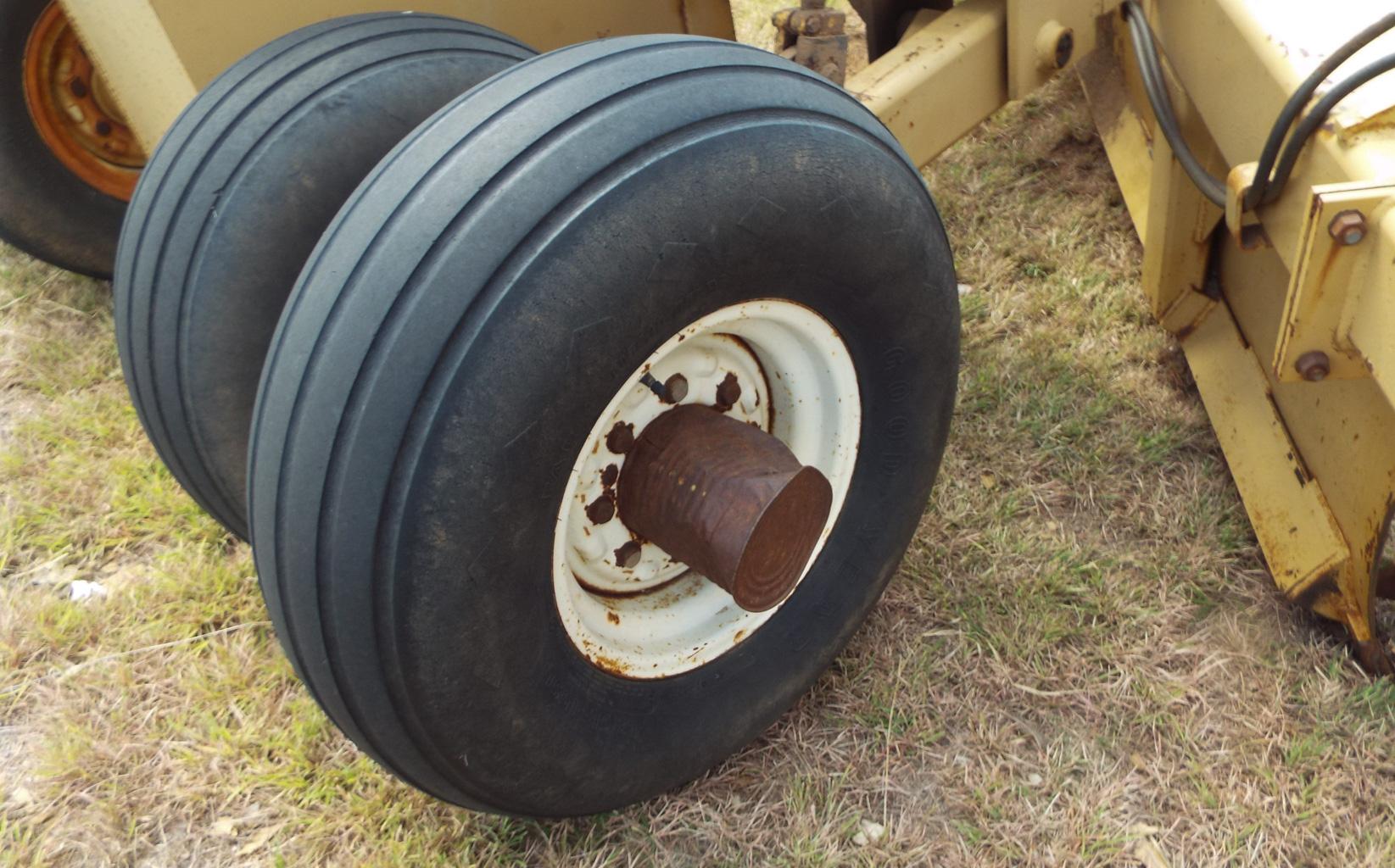 Kan Am Ind., model GS1601 pull hyd grader