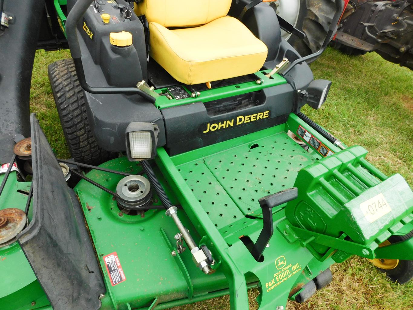 2006 John Deere 757 ZTRAK Lawn Mower