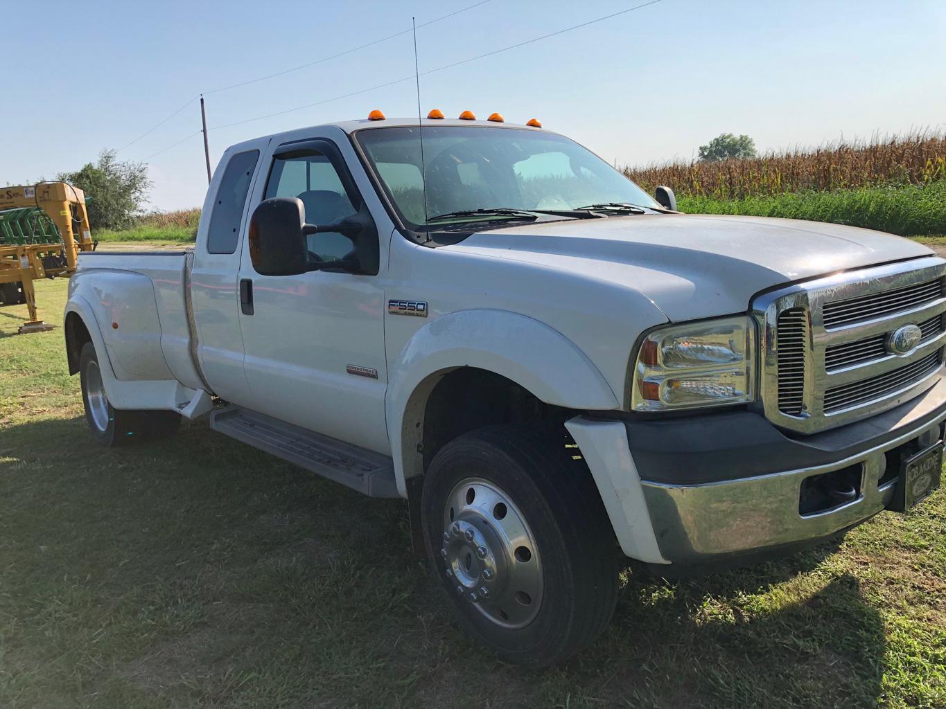 2007 Ford F-550 Lariat Super Duty Dually pickup