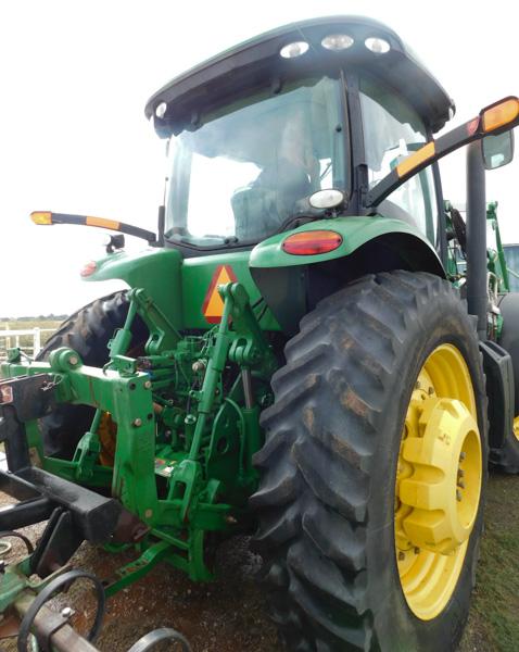 2012 John Deere 7215R Tractor