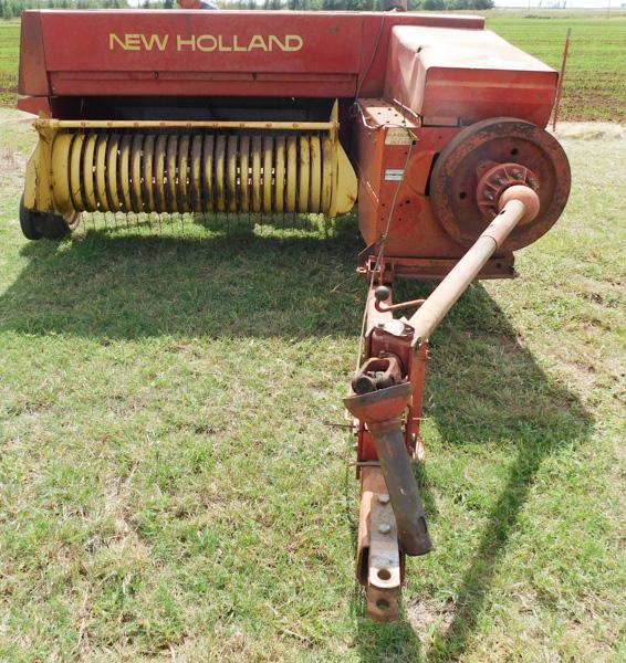 New Holland 315 Square Baler