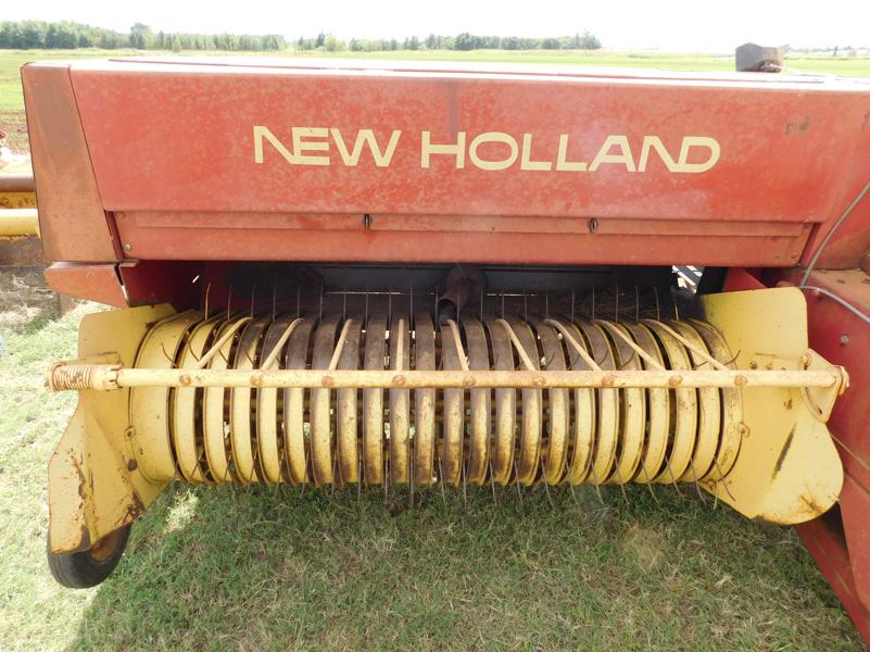 New Holland 315 Square Baler