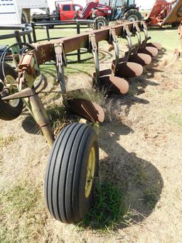 John Deere 2800 6 Bottom Plow