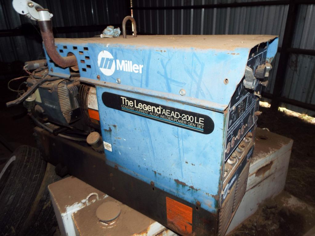 Miller AEAD-200 LE welder/generator