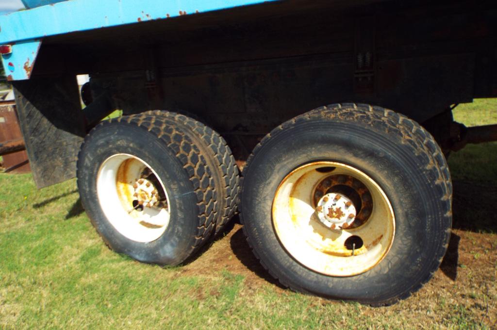 1995 357 Peterbilt truck,