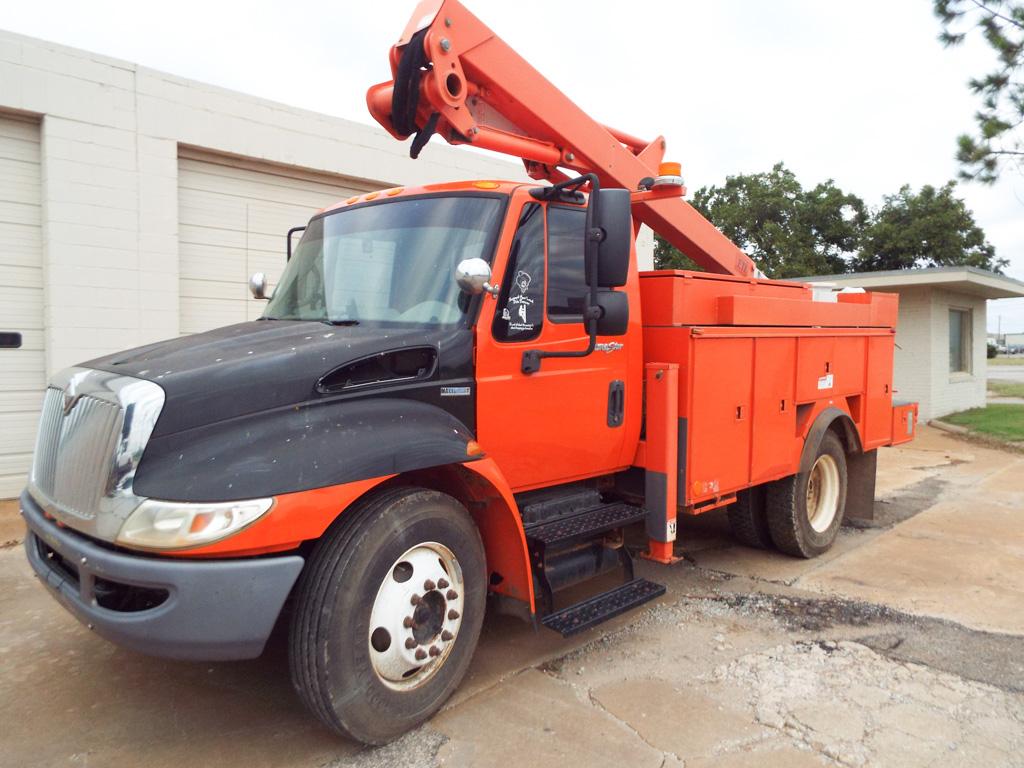 2008 International Dura Star Bucket Truck