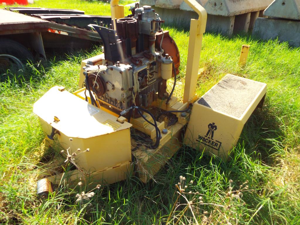 5’ x 7’ flat bed trailer, with water pump motor that does not work