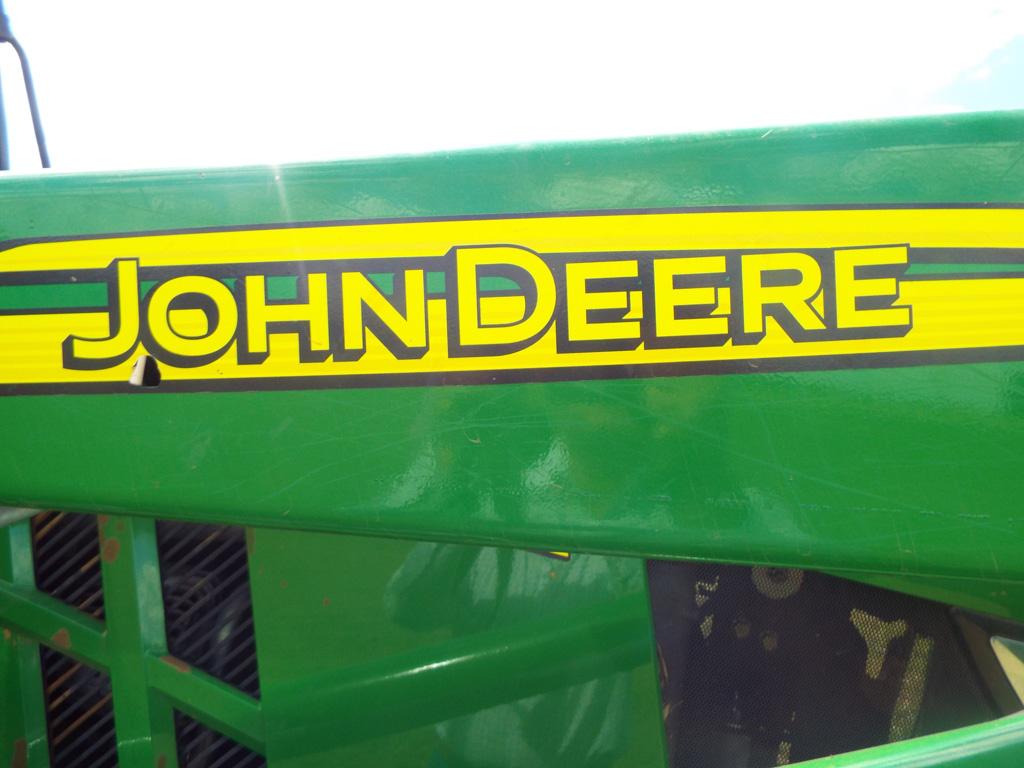 2013 JD FWA 5085E tractor  with 553 loader
