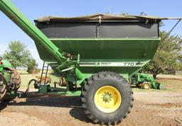 Brent 770 Grain Cart