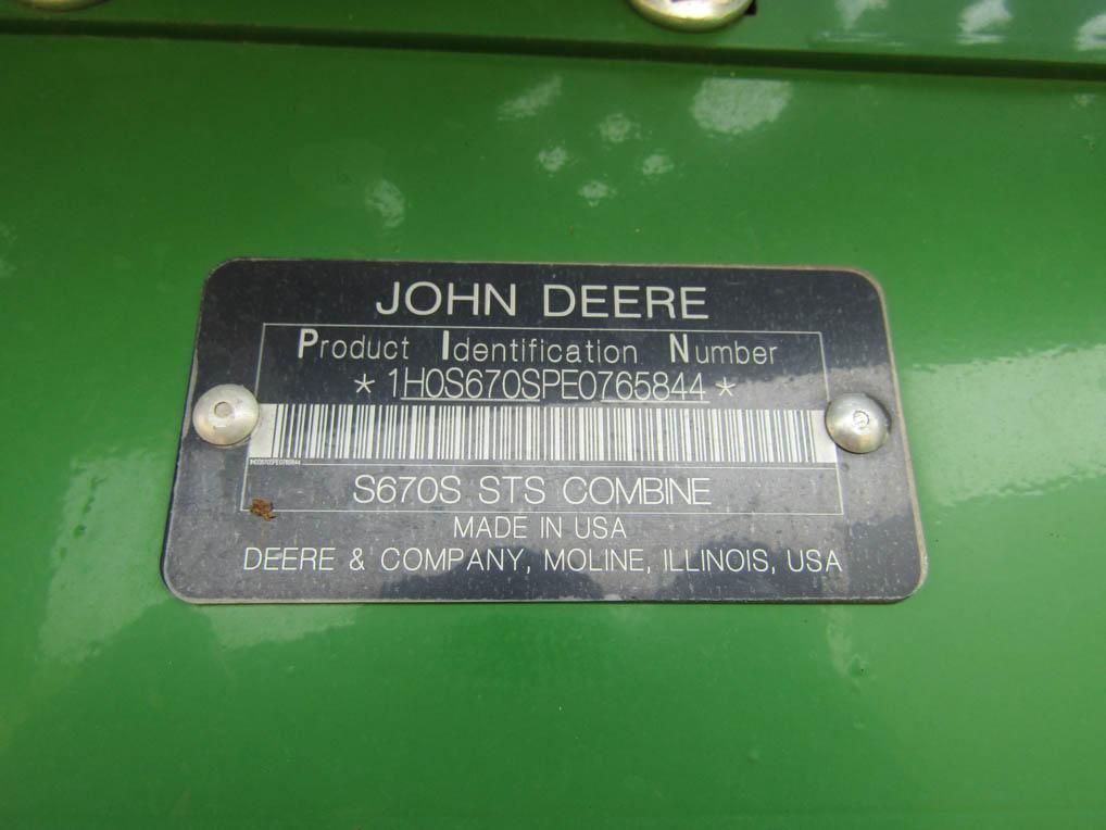 2014 John Deere S670 STS Combine