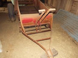 International manure spreader