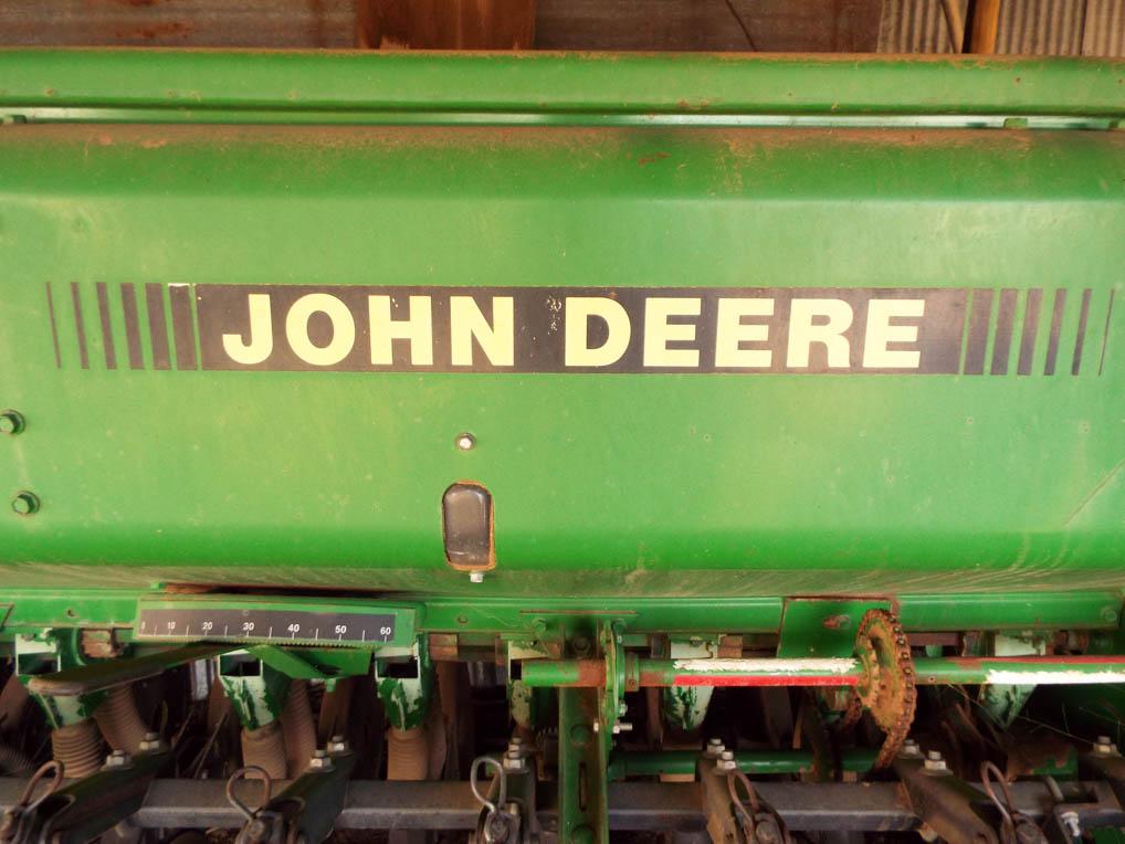 452 John Deere double disk drill