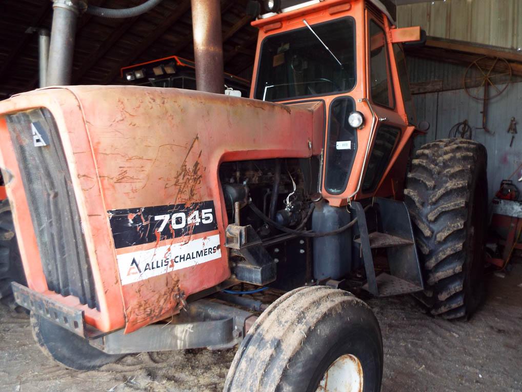 1979 Allis Chalmers 7045 tractor with loader,