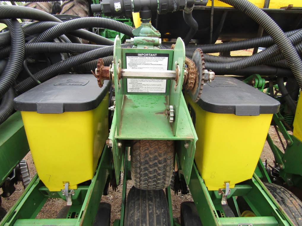 John Deere 1760 12 Row Planter