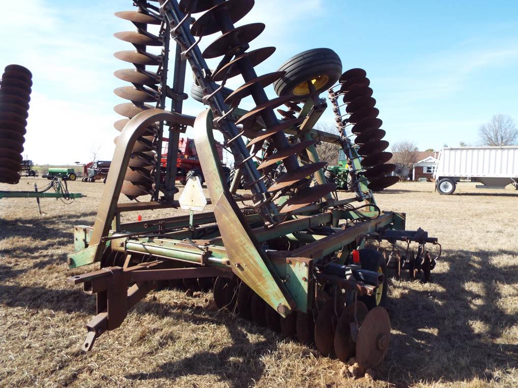 John Deere 235 Disc 24', with rear hitch