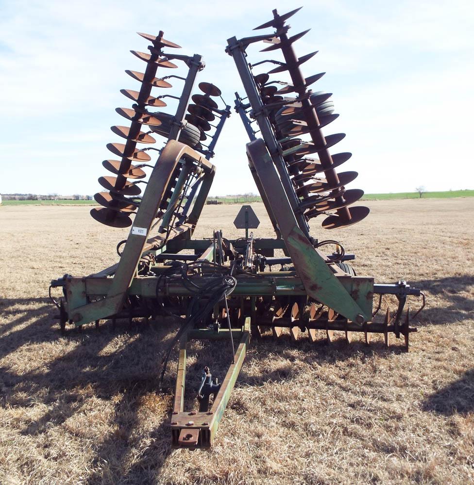 John Deere 235 Disc 24', with rear hitch