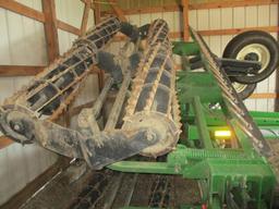 2010 Unverferth 1225 (33’) hyd. fold rolling harrow