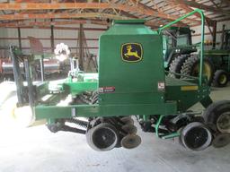 JD 1590 (15’) No till, Yetter hyd. markers, JD 250 monitor, S.N. 0750591