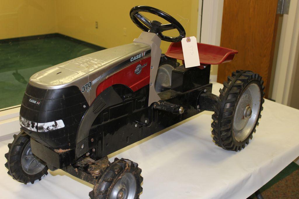 Case IH 370 pedal tractor