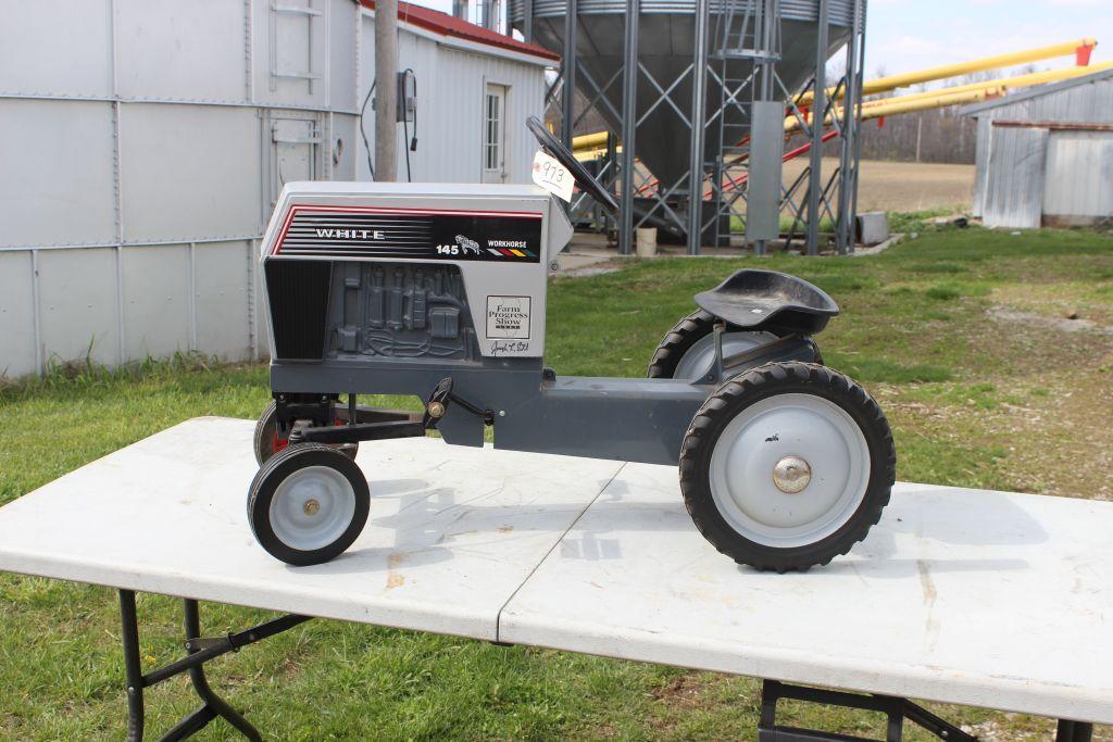 White 145 WF 1997 Farm Pr. Show, signed Ertyl pedal tractor