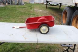 IH 2 wheel pedal cart