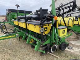 ‘13 JD 1750 6-30” no till planter, dry fert., Kasco auger fill